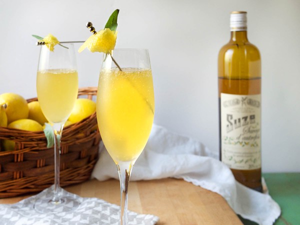 Sparkling lemon-Suze pitcher cocktail