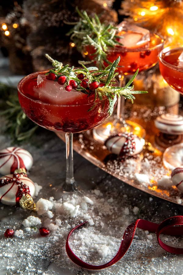 Sparkling mistletoe cosmo