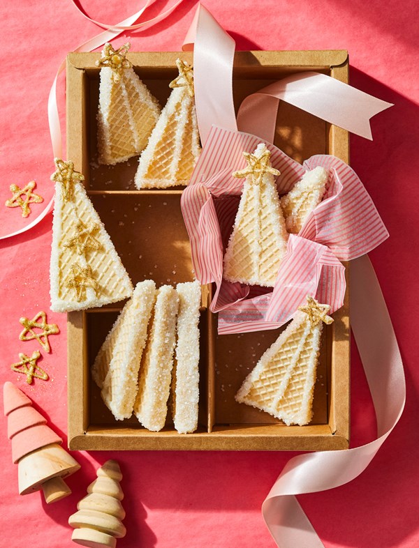 Sparkling no-bake wafer trees