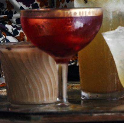 Sparkling pomegranate-chai mocktail