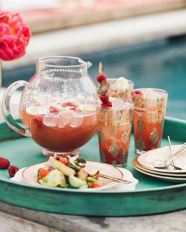 Sparkling raspberry lemonade