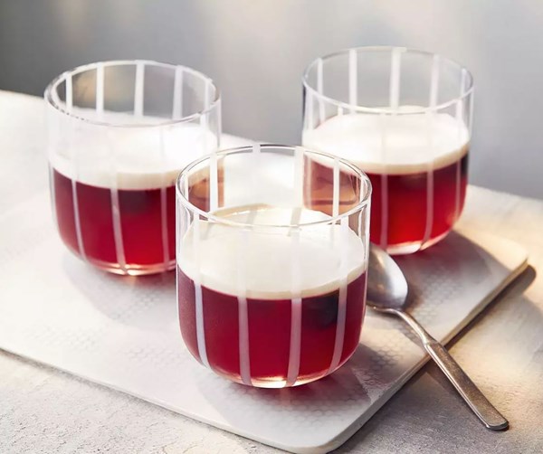 Sparkling rosé & blackberry jellies