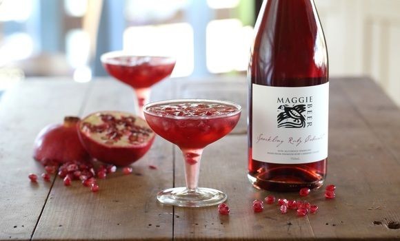 Sparkling ruby Cabernet gin fizz