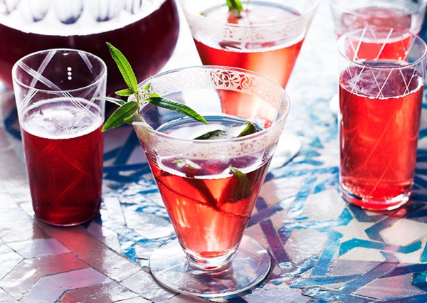 Sparkling sour cherry aperitivo