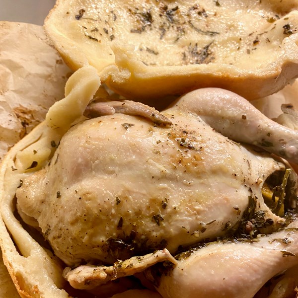 Spatchcock baked in salt crust (Kotópoulo psiméno se kroústa alatioú)
