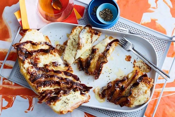 Speck, honey & Asiago crostini