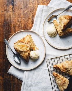 Speedy apple turnovers