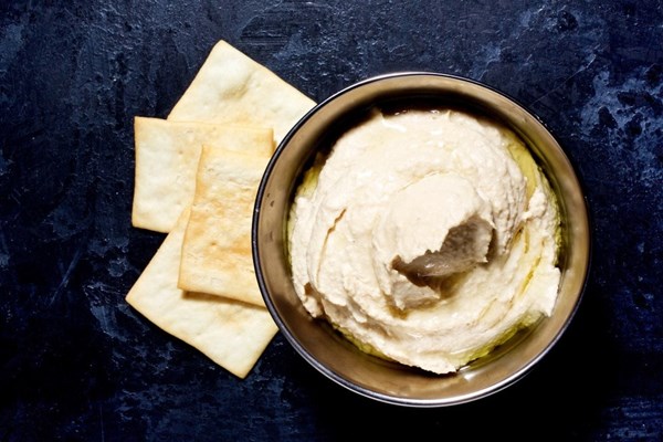 Speedy homemade hummus