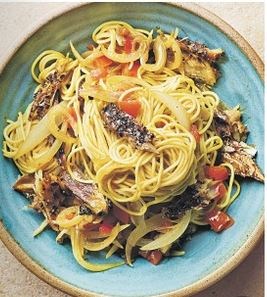 Speedy peppered mackerel noodles
