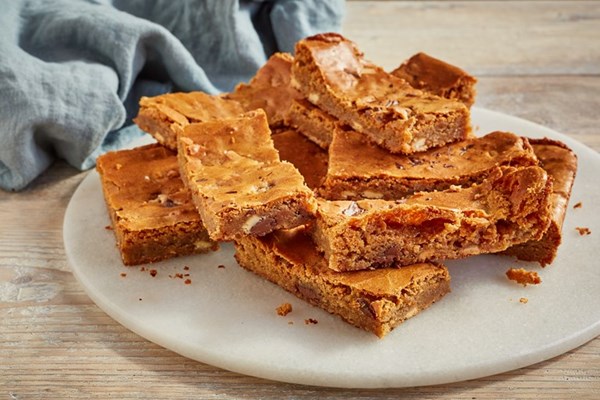Spelt and brown butter blondies