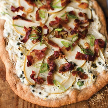 Spelt crust pizza with fennel, prosciutto, and apples
