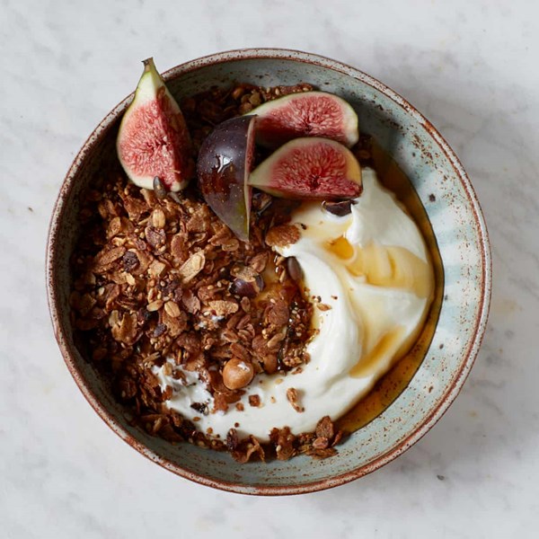 Spelt, hemp seed and lemon zest granola