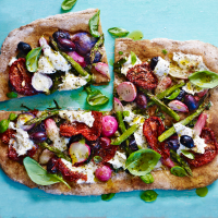 Spelt pizza with asparagus, radish and burrata 
