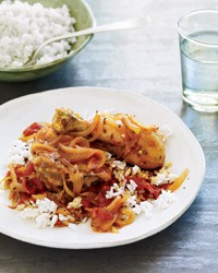 Spice-braised chicken legs with red wine and tomato