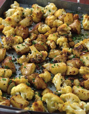 Spice-roasted cauliflower & Jerusalem artichokes