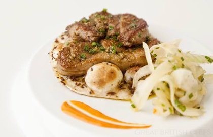 Spice seared foie gras, wild mushroom naan and fennel-mango chutney salad