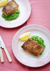 Spiced and fried haddock with broccoli purée 