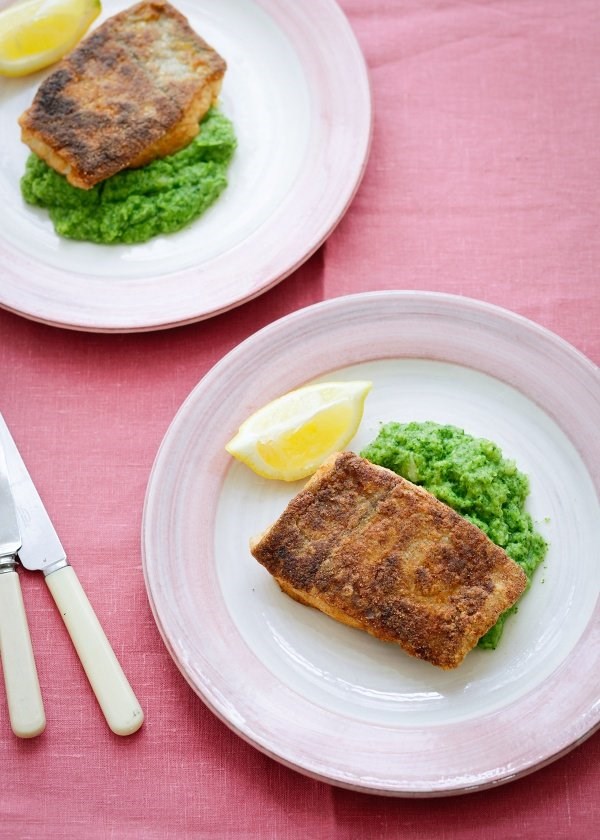 Spiced and fried haddock with broccoli puree