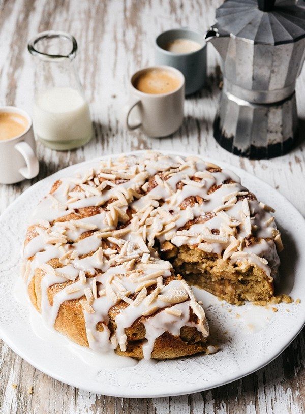 Spiced apple cake