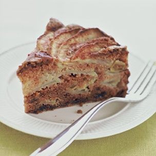 Spiced apple cake