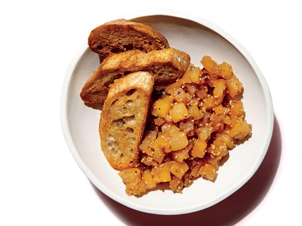 Spiced apple chutney