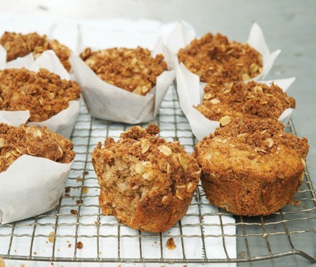Spiced apple crumb muffins
