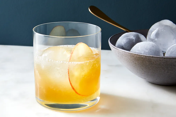 Spiced apple fizz