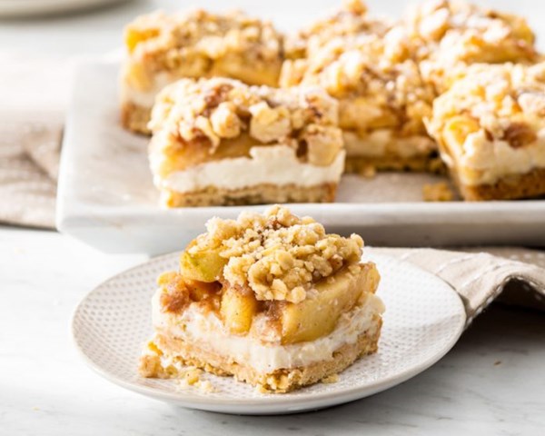 Spiced apples & cream bars