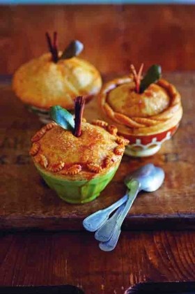 Spiced baked apple pies