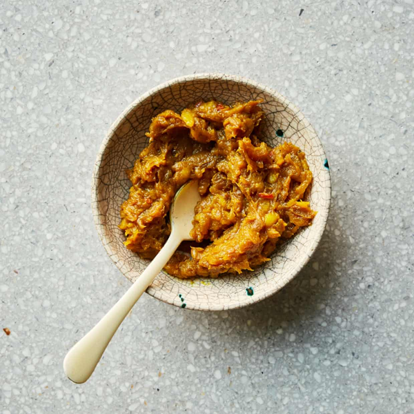 Spiced banana and date chutney