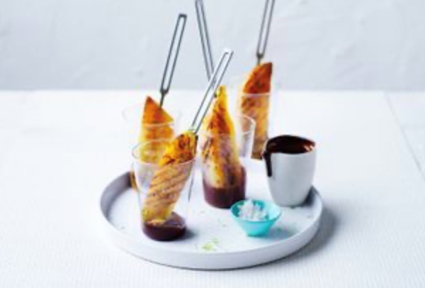 Spiced barbecued pineapple with chocolate dip