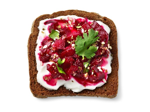Spiced beets crostini