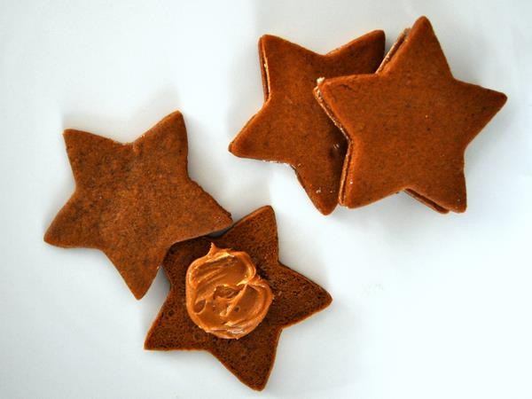 Spiced biscoff sandwich cookies