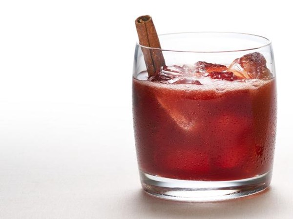 Spiced bourbon with red wine