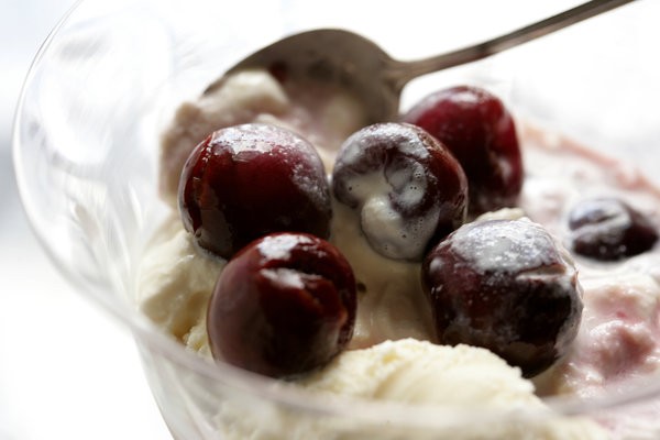 Spiced brandied cherries