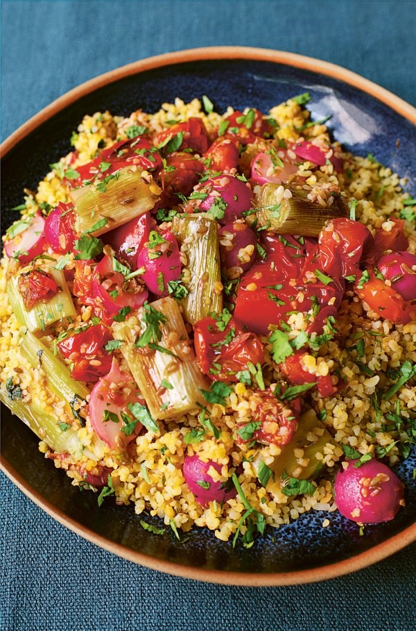 Spiced bulgur wheat with roast vegetables