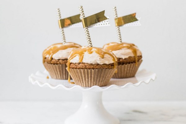 Spiced buttercream frosting