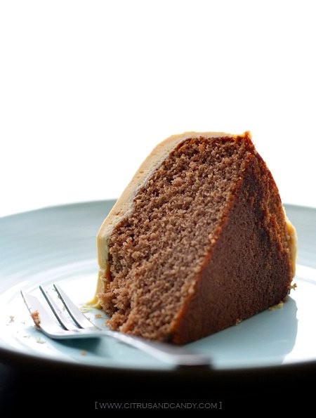 Spiced cake with peanut buttercream