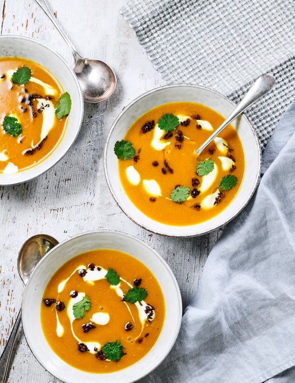Spiced carrot and lentil soup