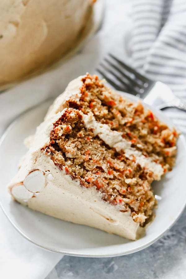 Spiced carrot cake with blond chocolate frosting