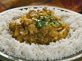 Spiced cauliflower and potatoes (Aloo gobi)