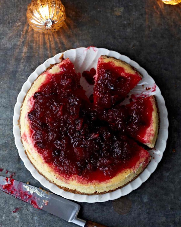 Spiced cheesecake with cranberry compote