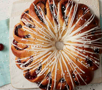 Spiced cherry breakfast ring