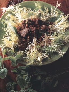 Spiced chicken liver salad with fresh mint and pine kernels