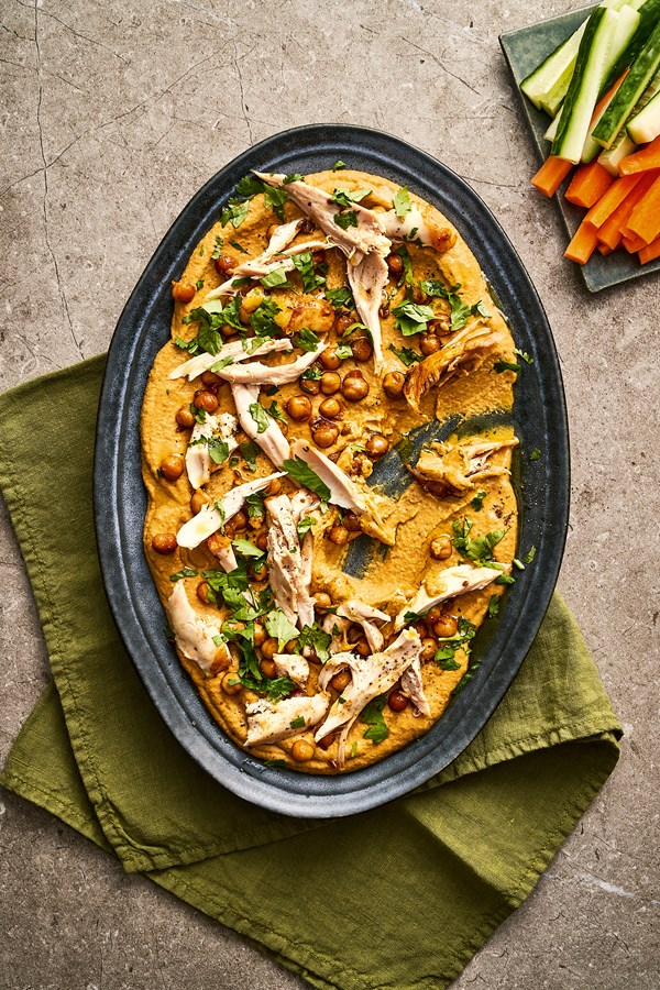 Spiced chicken-topped hummus
