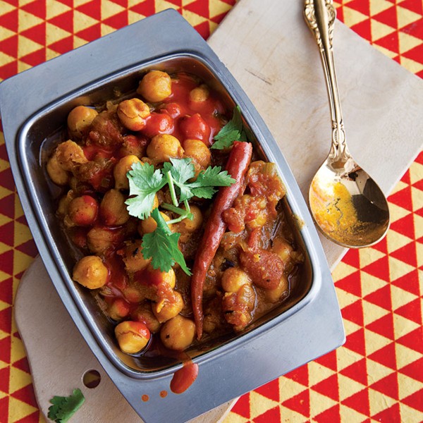 Spiced chickpeas (Chana masala)