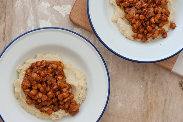 Spiced chickpeas with cauli mash