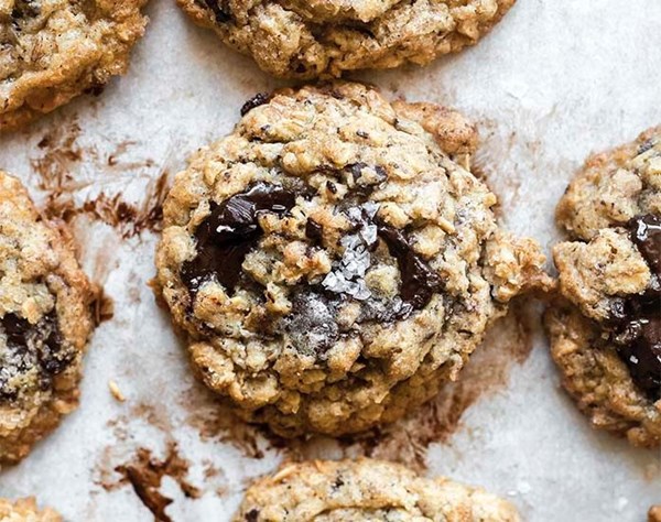 Spiced chocolate chunk oatmeal cookies