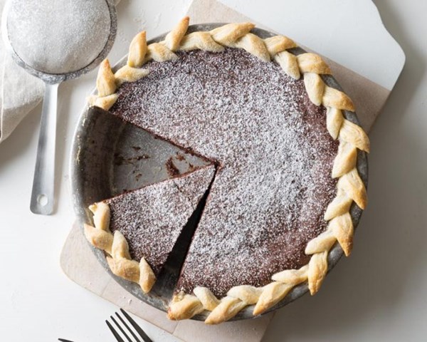 Spiced chocolate fudge pie