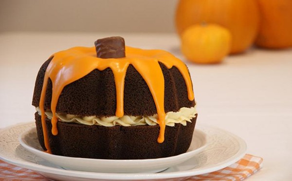 Spiced chocolate pumpkin cake